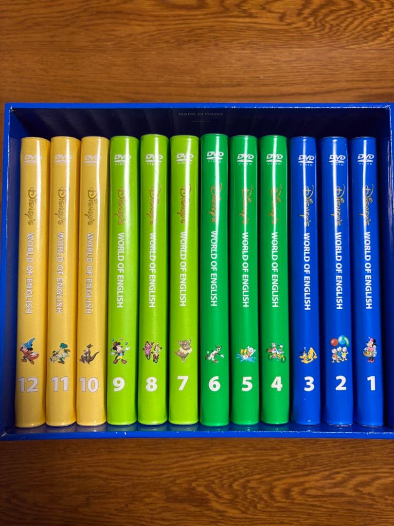 再度値下げ‼️DWE ディズニー英語システム　正規購入DVD／CD／本