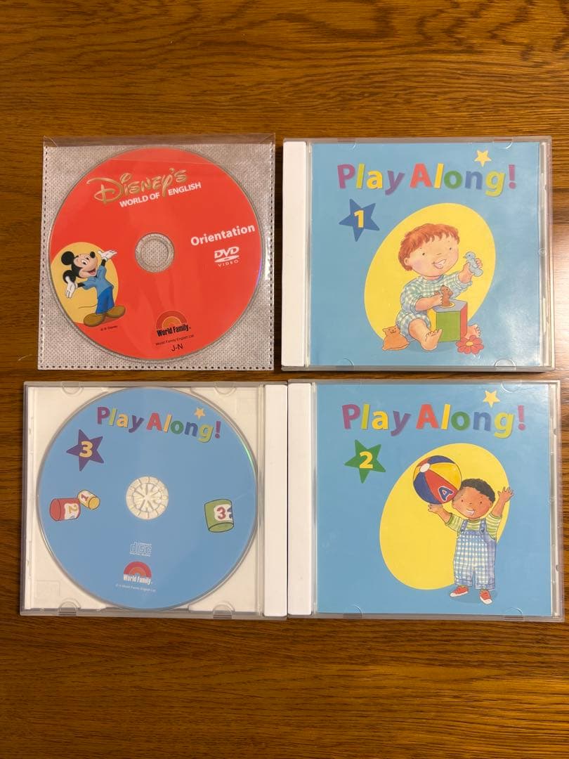 再度値下げ‼️DWE ディズニー英語システム　正規購入DVD／CD／本