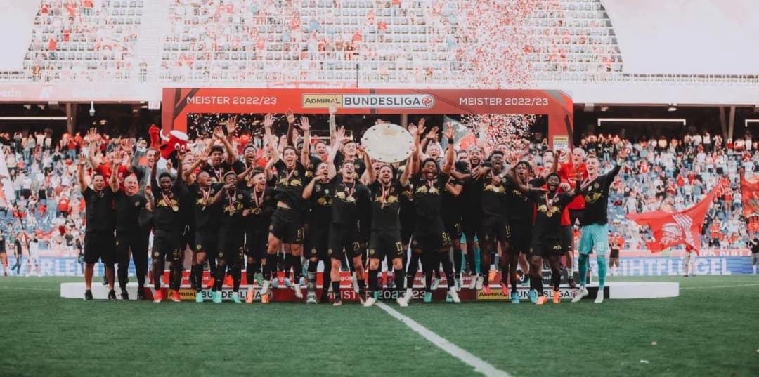 ＃9アダム選手　レッドブル・ザルツブルク2023「10連覇記念」限定ユニフォーム