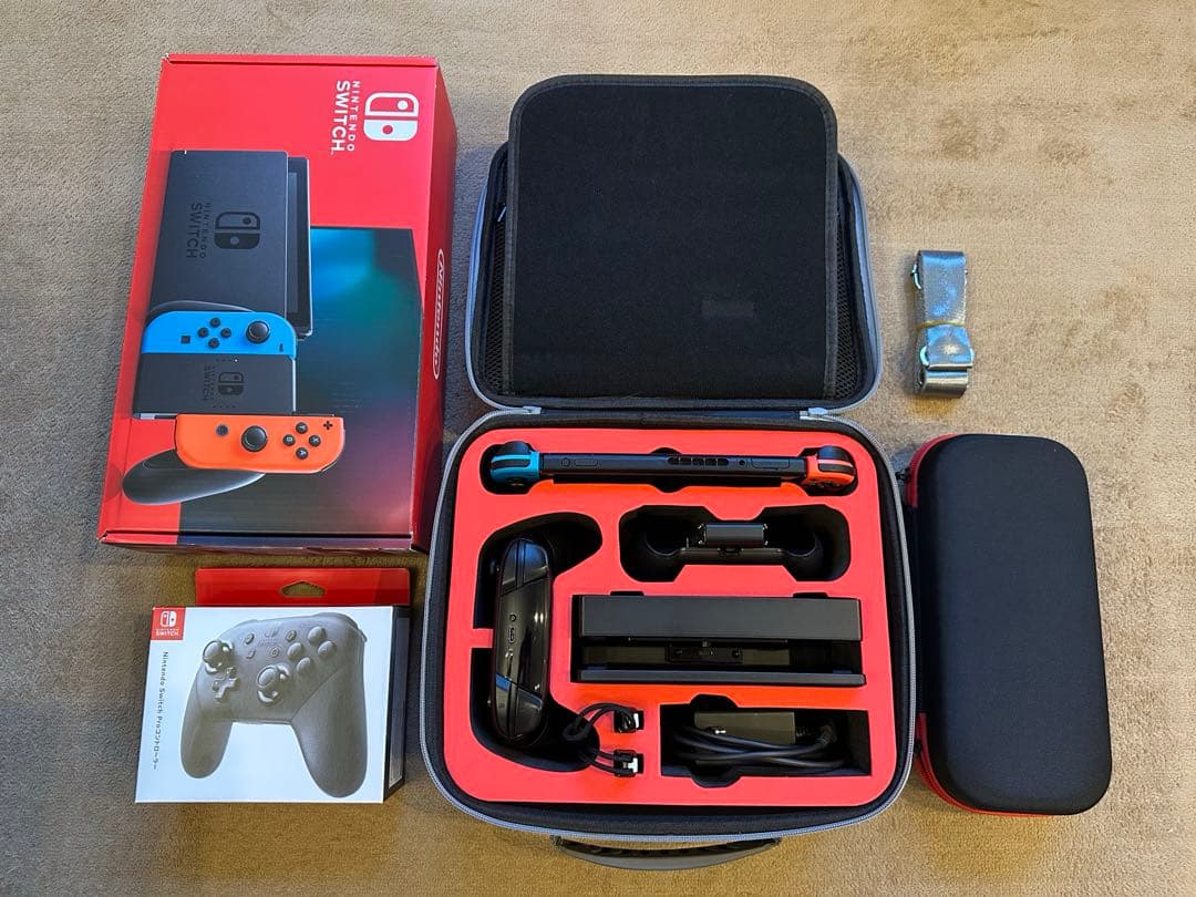 Nintendo Switch 本体、純正Proコン、収納ケースセット
