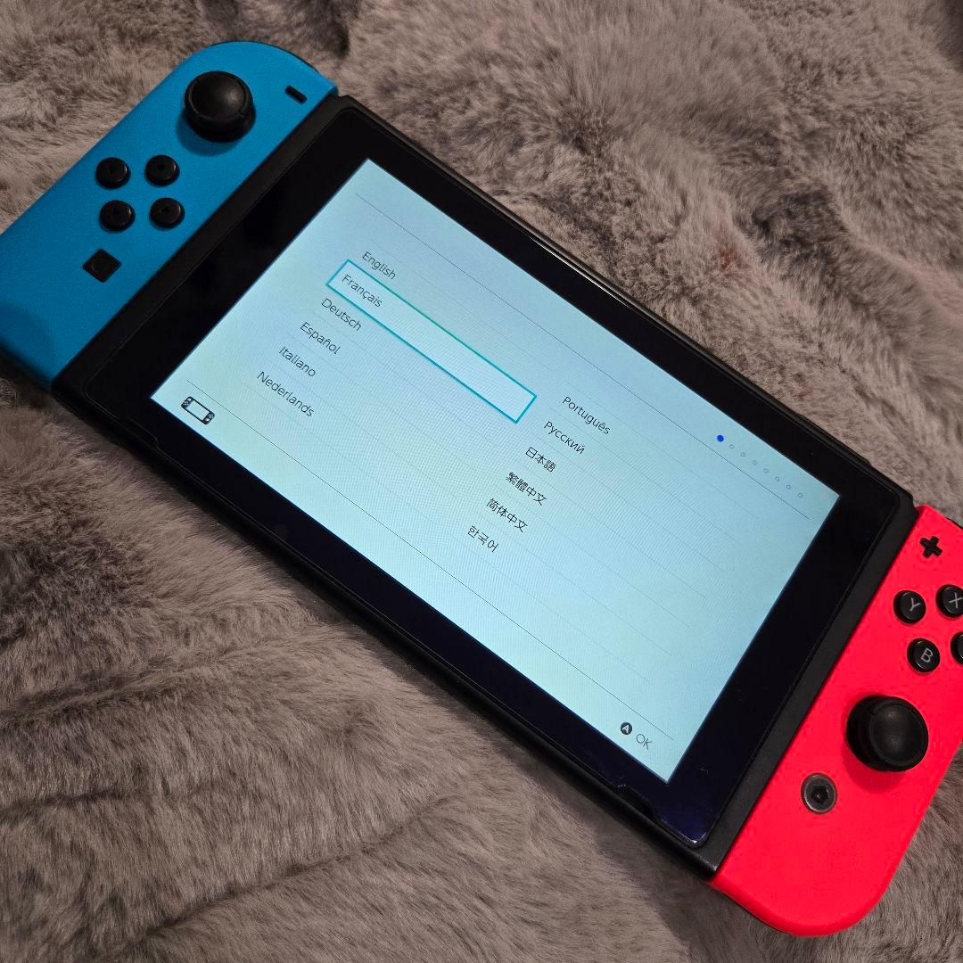 Nintendo Switch 本体 赤/青 ジョイコン付き　+おまけ