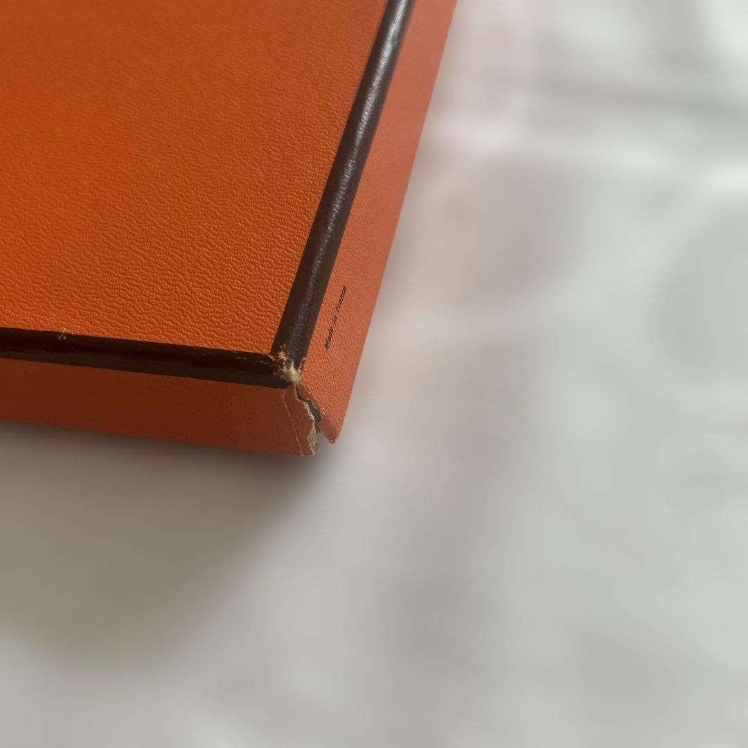 eclat Hermes エルメス シルクスカーフ 帽子と花のデザイン