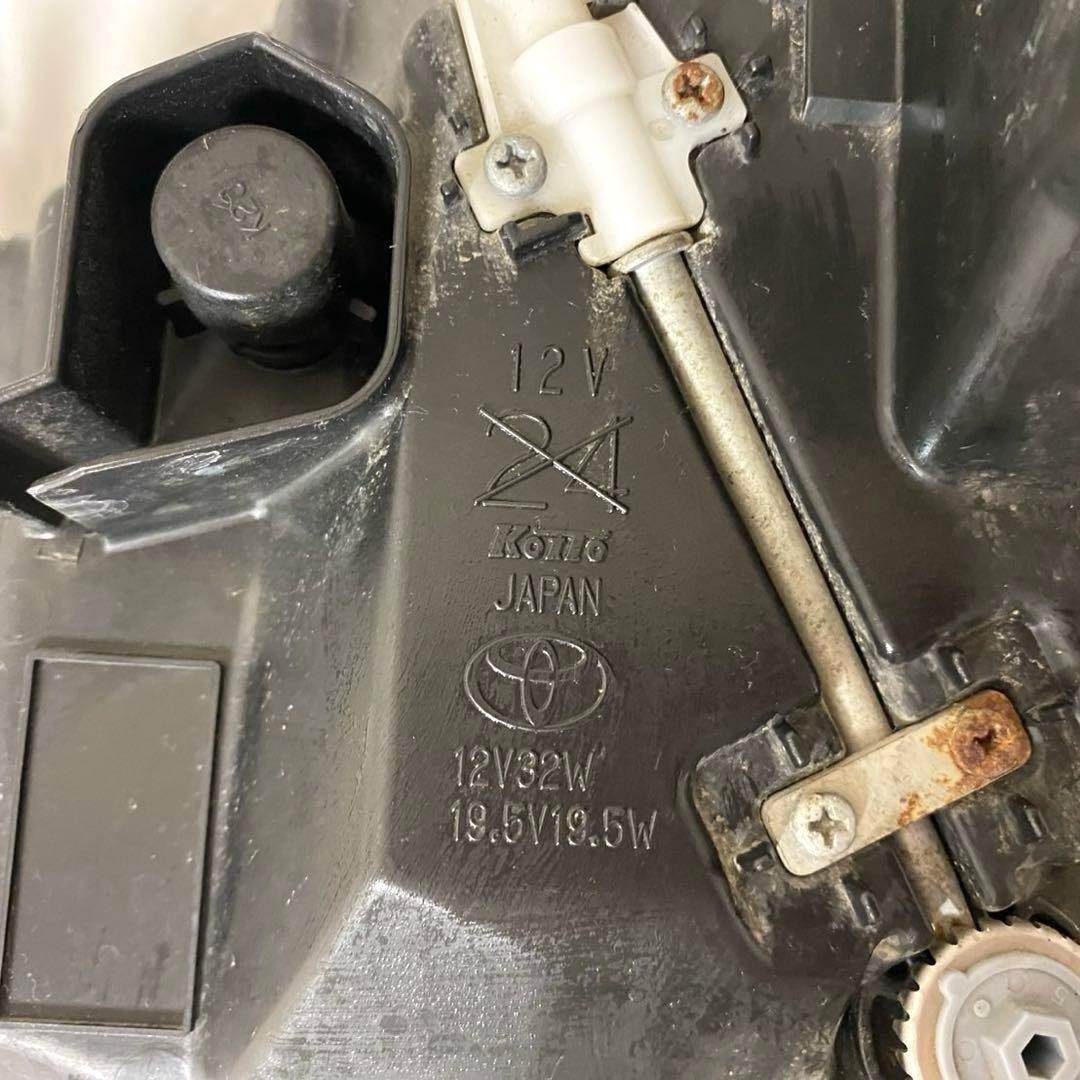 220系クラウン　右ヘッドライト　KOITO30-452 中古