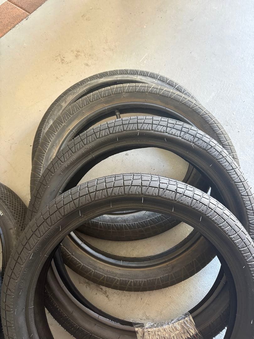 bmx 16インチ用タイヤセットzen cult animal odyssey