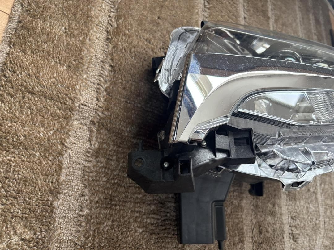 30　アルファード　左ヘッドライト　純正