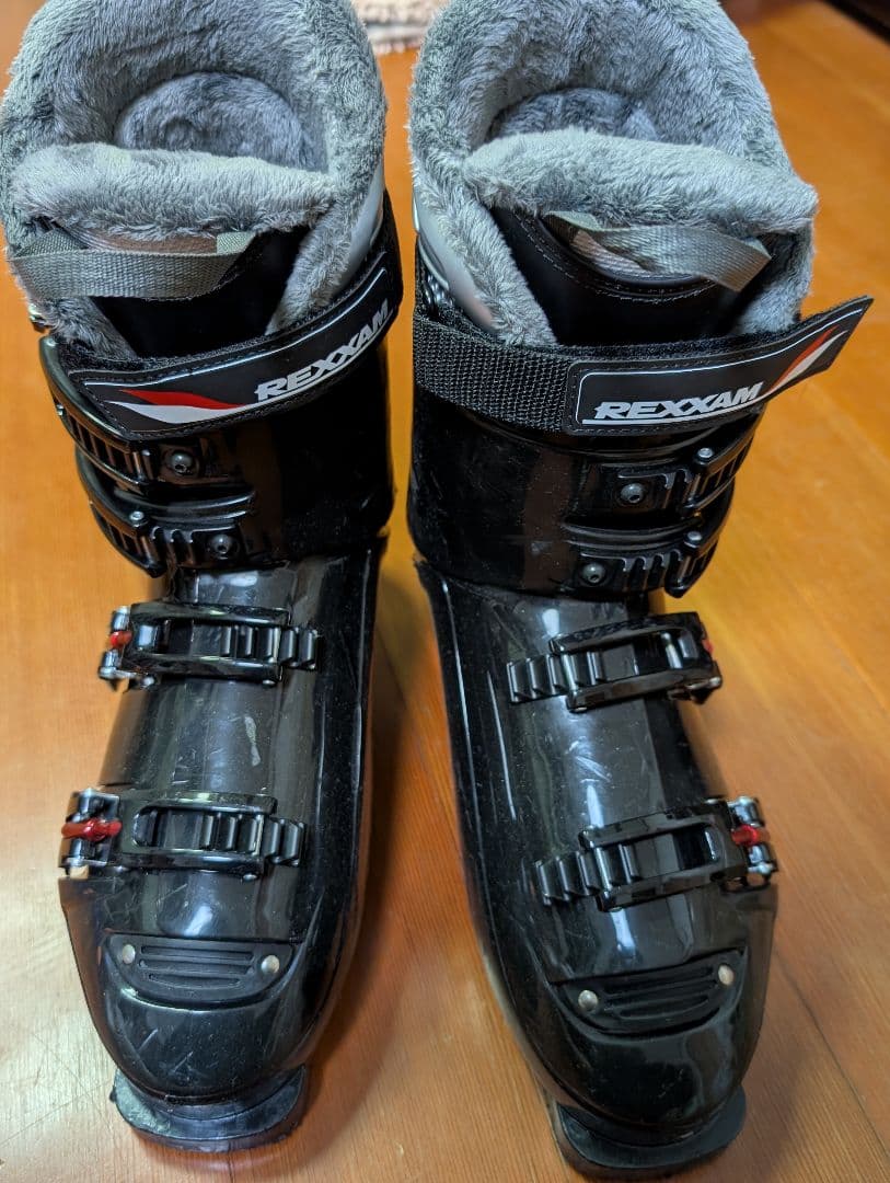 スキーセット RossignolスキーとRexxamスキーブーツ ストック