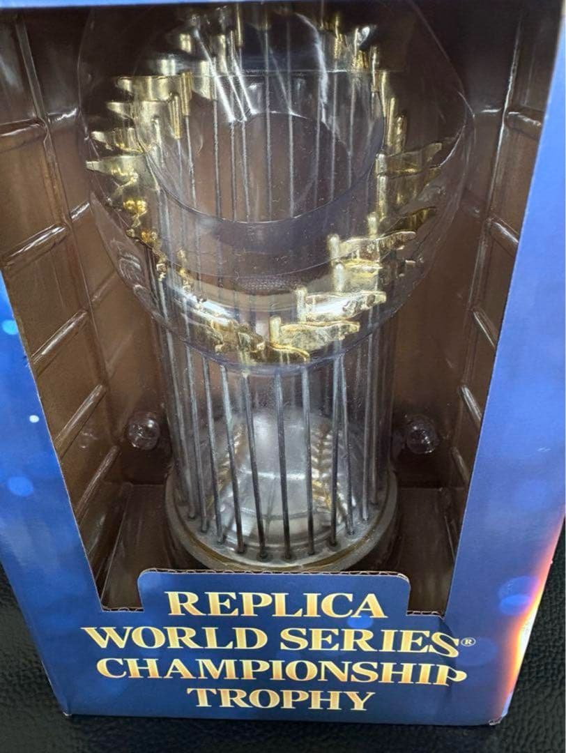 ロサンゼルス・ドジャース レプリカワールドシリーズトロフィー