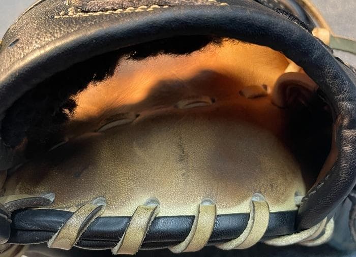 e*様 ジームス　軟式　ピッチャー　投手　グローブ　グラブ　一般　即日発送