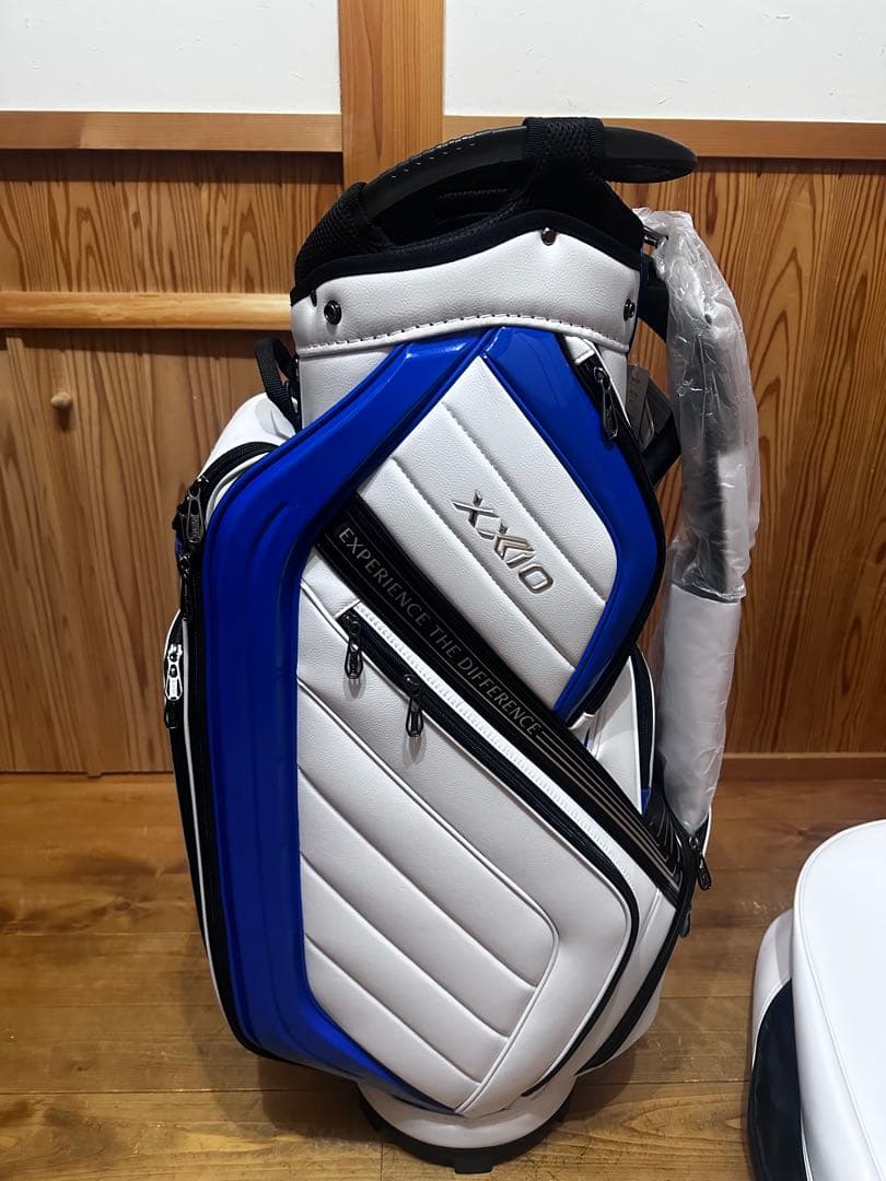 【未使用品】ゼクシオ　キャディーバッグGGC-X139
