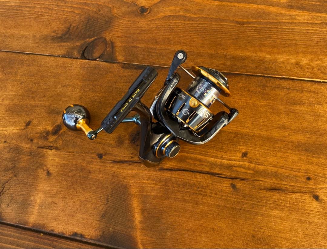 スピニングリール　5000番　ショアジギング　ねじ込み式パワーハンドル　サーフ