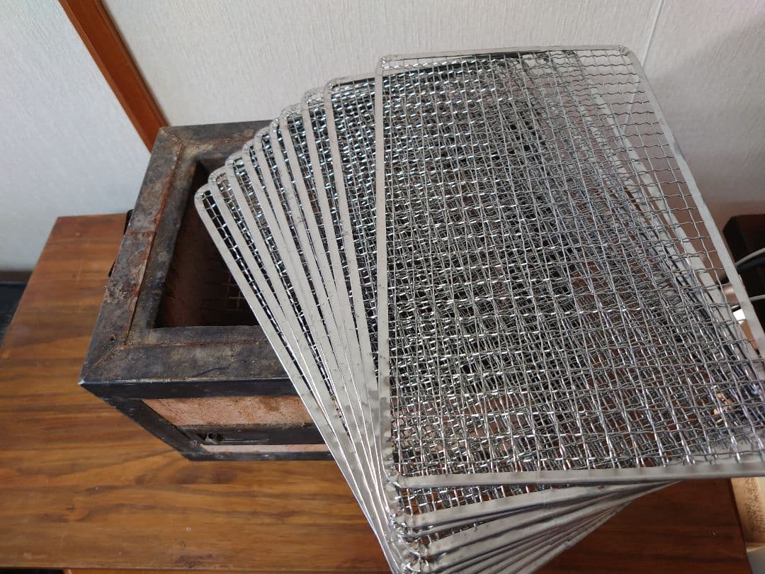 炭 七輪　コンロ　囲炉裏　網10枚、下敷き付き　アンティーク レトロC