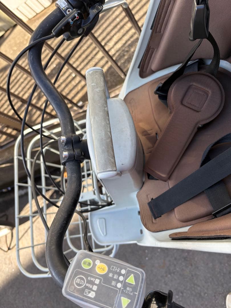 電動アシスト自転車 チャイルドシート付き　bikke 引き取り　バッテリー2本