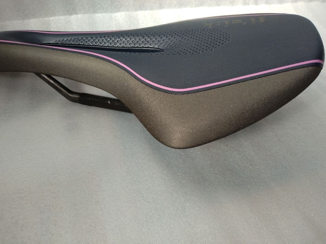 値下げ　fi'zi:k フィジーク　LUCE MOBIUS カーボンレール