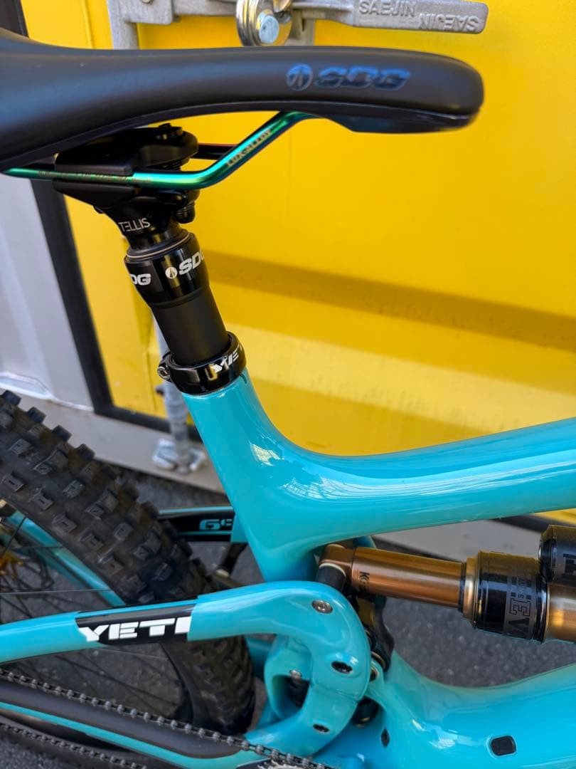 YETI SB6C クリスキング限定ゴールド ほぼ未使用 総額100万超