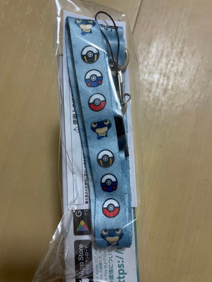 Pokemon Go PLUS + ストラップ付き