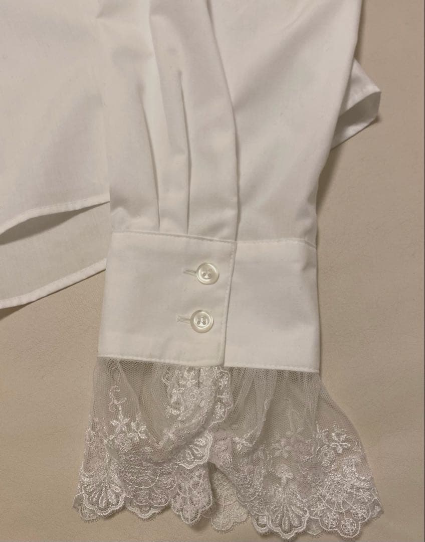 試着のみ極美品★ trefle+1 レース襟ブラウス