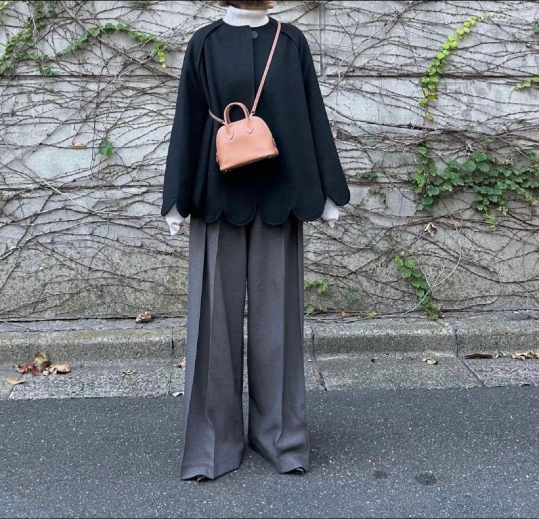 Cygne スカラップコート黒