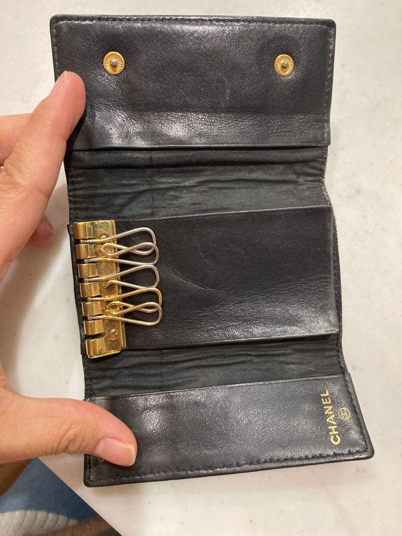 CHANEL ブラックレザー キーケース
