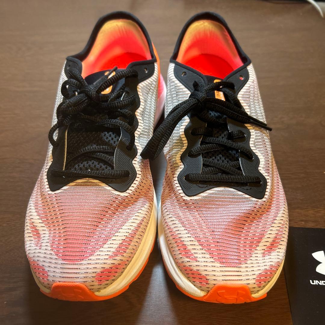 アンダーアーマー UNDER ARMOUR ランニングシューズ 新品未使用