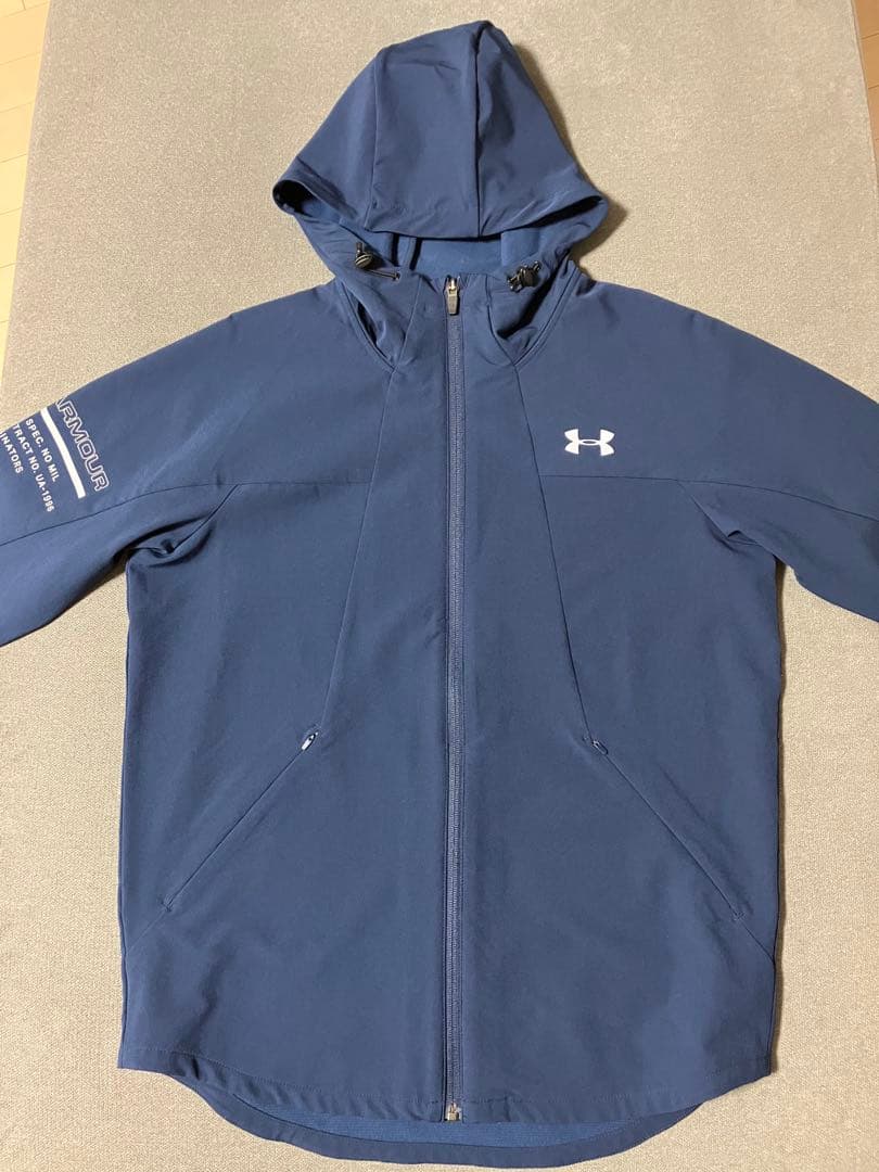 ☆美品☆UNDER ARMOUR UA UNLINED WOVENメンズ上M下L