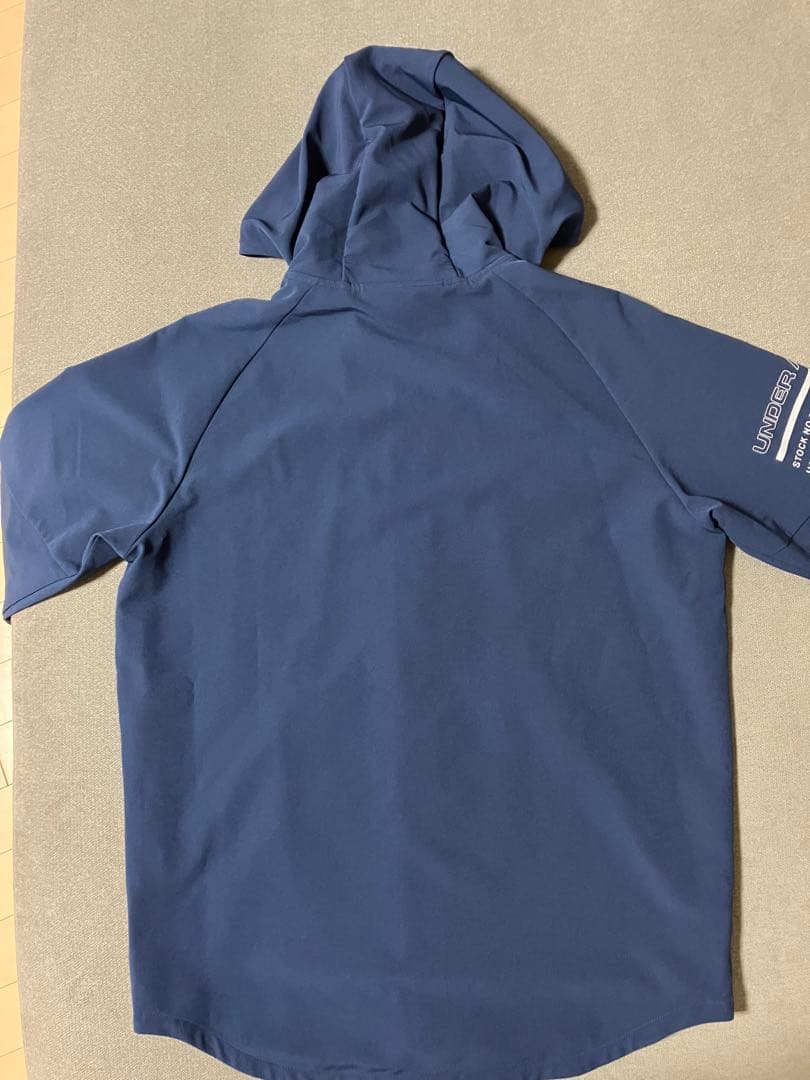 ☆美品☆UNDER ARMOUR UA UNLINED WOVENメンズ上M下L