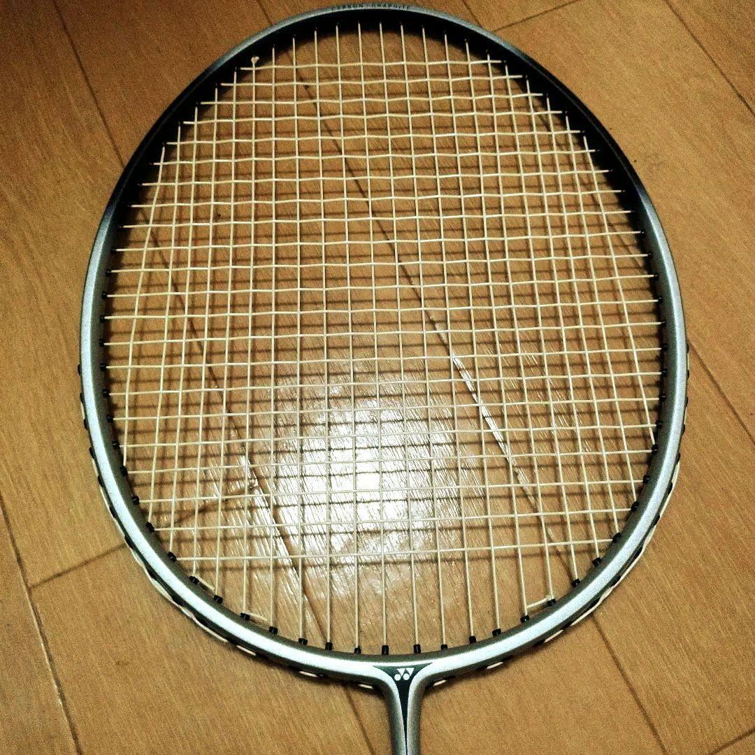 YONEX バドミントンラケット　きれいめ