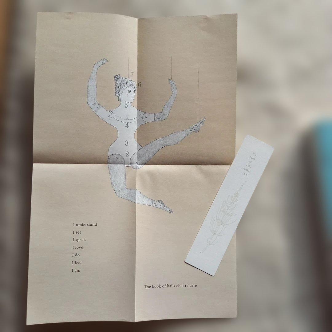 ☆直筆メッセージ入り　kai kaiのチャクラケアブック　チャクラ　辞典