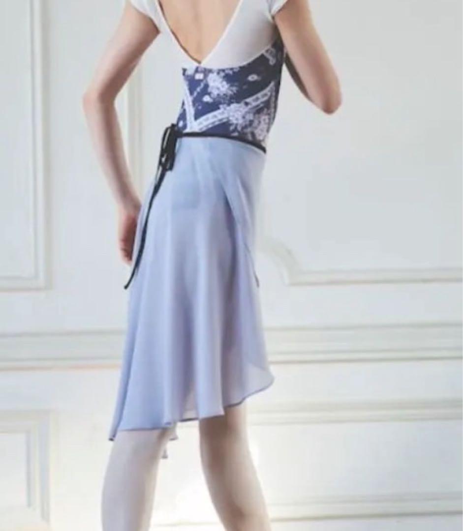 スティナ　stina ブラックリボンスカート(グレイッシュブルー)