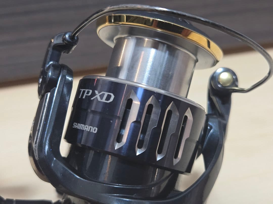 ゴメクサス リールスタンド付き シマノ　17ツインパワーXD 4000xg