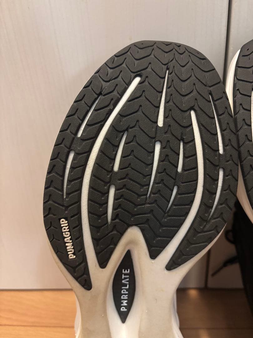 PUMA ディヴィエイトニトロ3 28cm メンズ