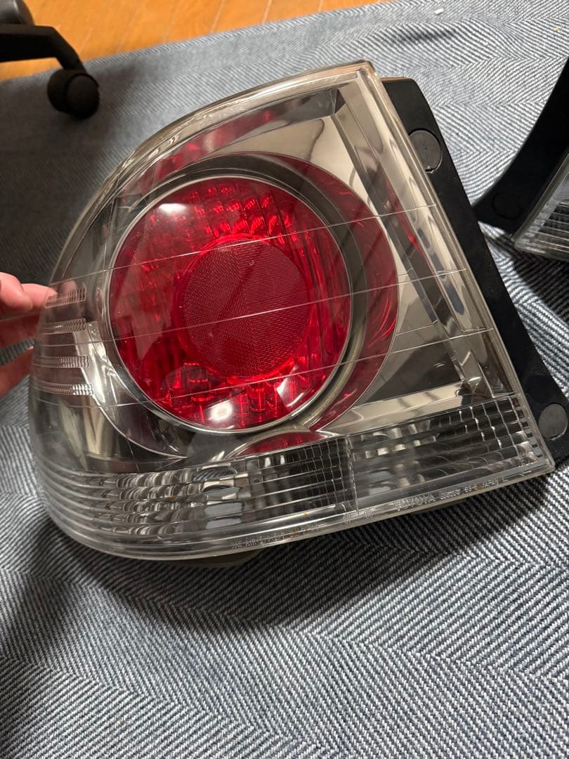 アルテッツァ純正テールランプ