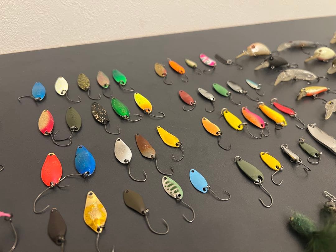 管釣り引退セット トラウト　ルアーセット【タックルボックス　ランディングネット】