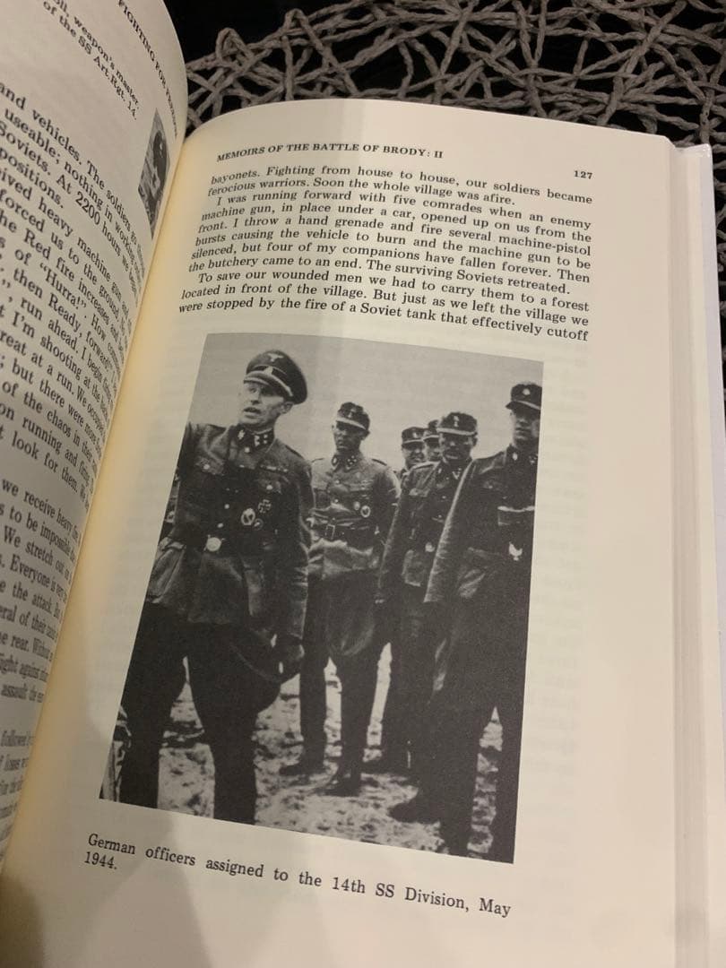 洋書 Fighting for Freedom