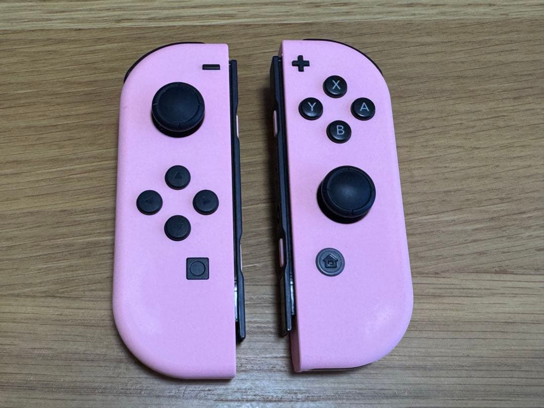 Nintendo Switch本体と付属品【収納ケース2種付き】