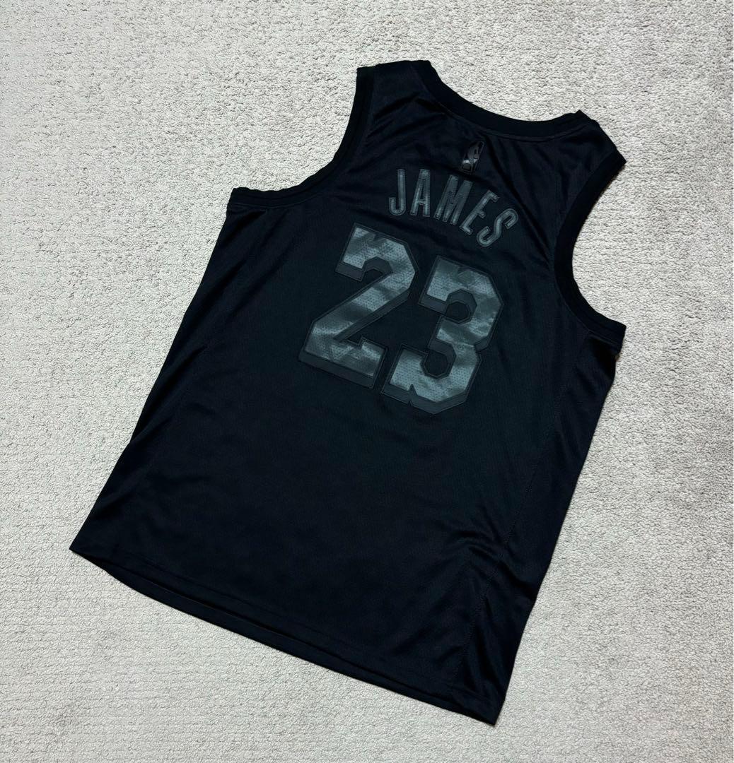 レブロン レイカーズ ユニフォーム　ナイキ　ジャージ