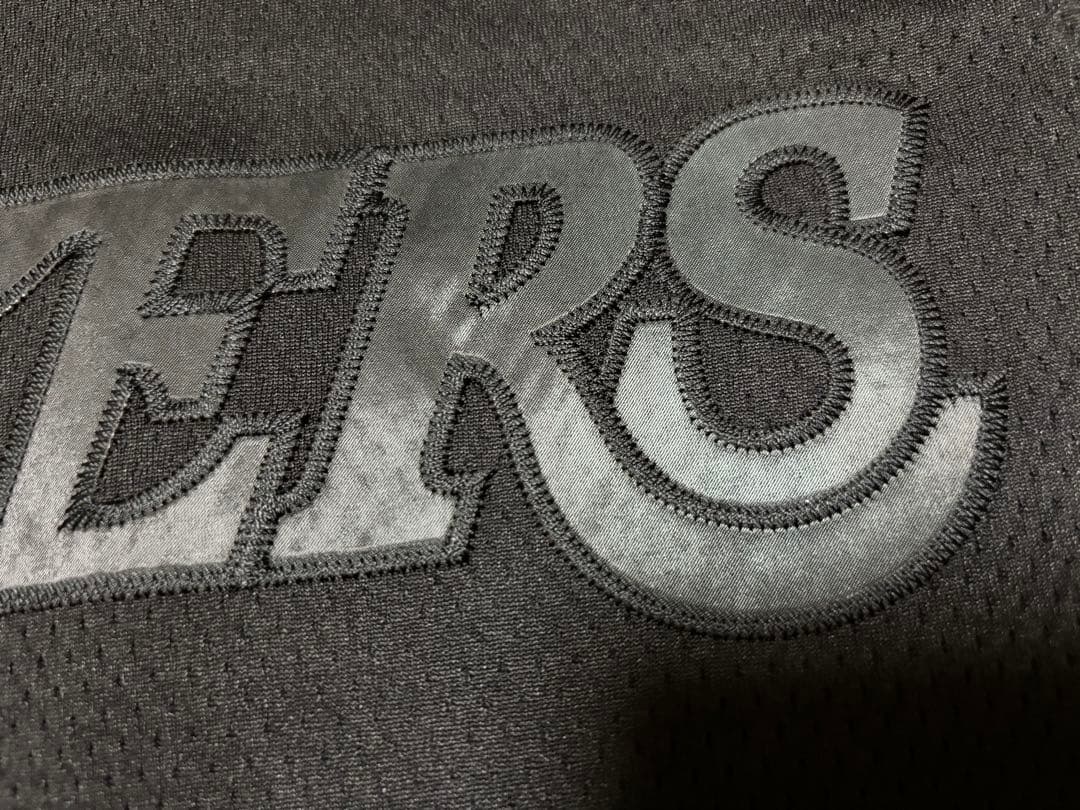 レブロン レイカーズ ユニフォーム　ナイキ　ジャージ