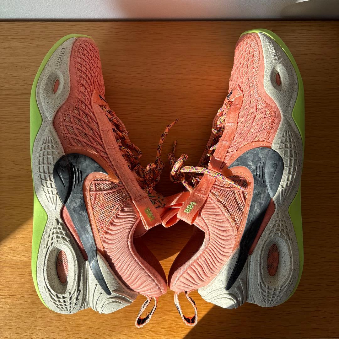 【値下げ可】27.5 ナイキ コズミック ユニティ フローラル　バスケ　シューズ