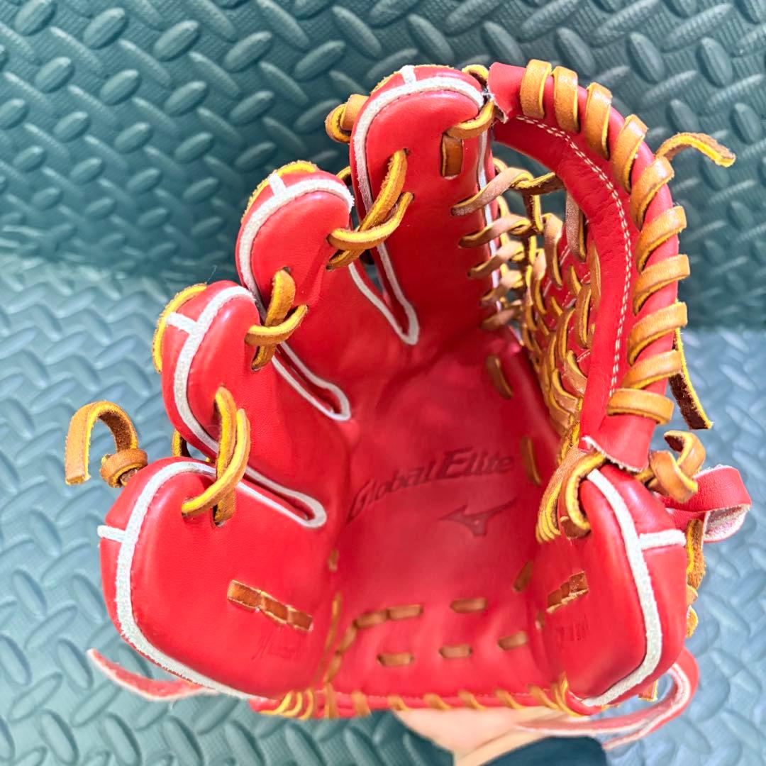 ミズノ グローバルエリート 左利き 一般軟式用 外野手用 レッド