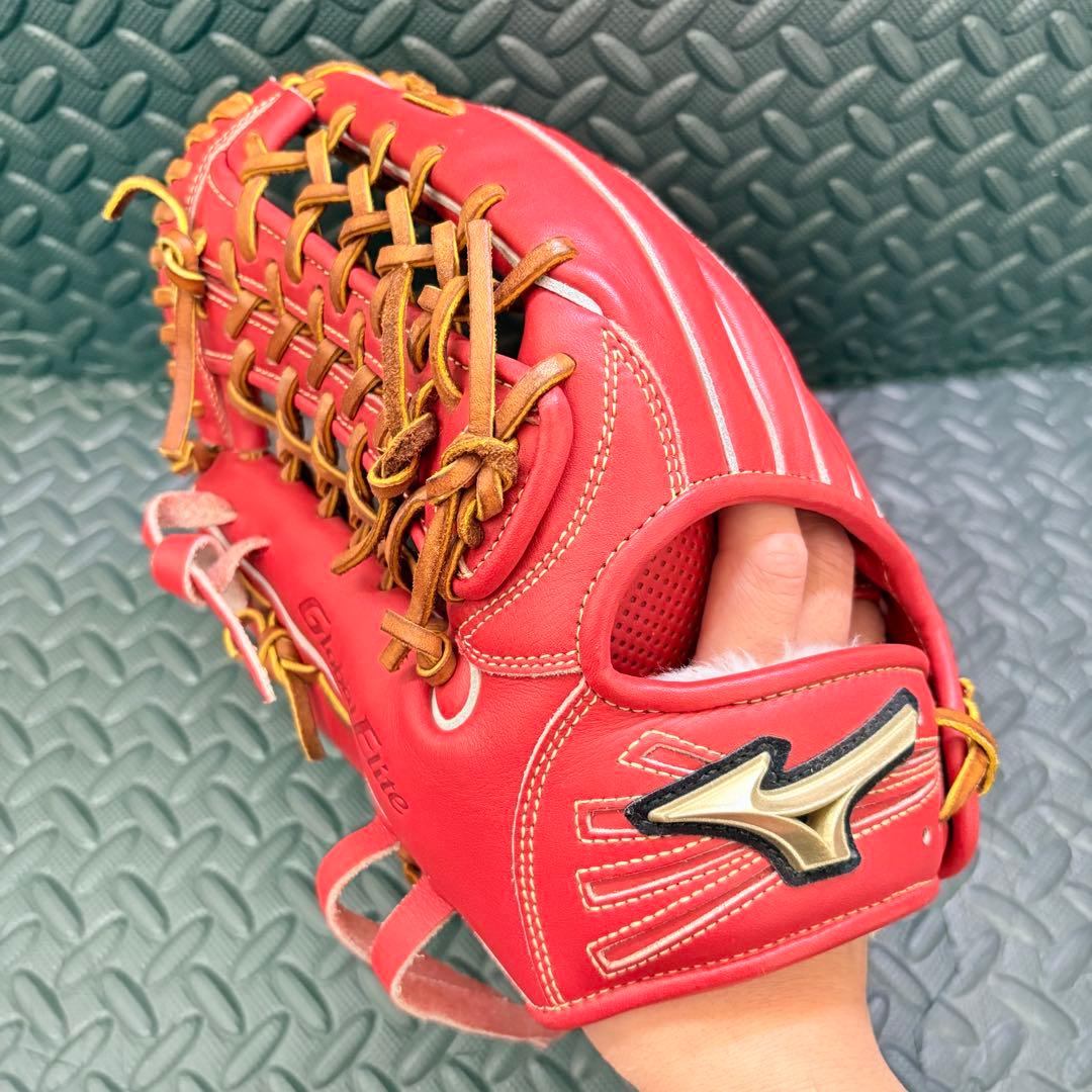 ミズノ グローバルエリート 左利き 一般軟式用 外野手用 レッド