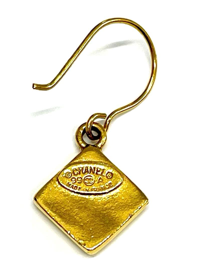 正規品CHANELゴールドGPスクエアスウィングピアス片方