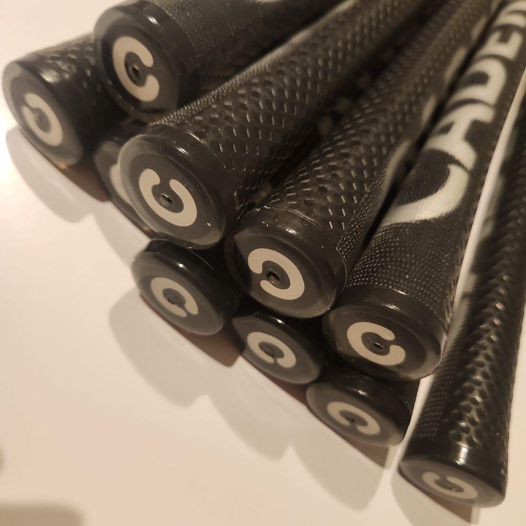 カデロ cadero ブラック シルバー ゴルフ グリップ 10本