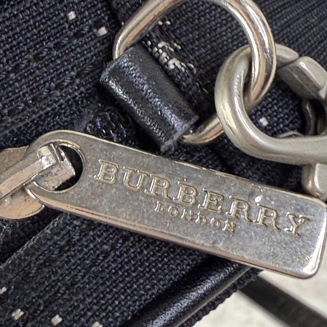 【未使用品】　バーバリーロンドン　ポーチ　パーティバッグ　ホースロゴ　キャンバス