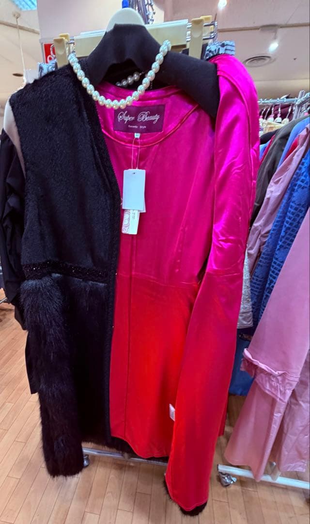 ７割引き、 Super Beauty ファベスト44サイズ ブラック、裏地ピンク