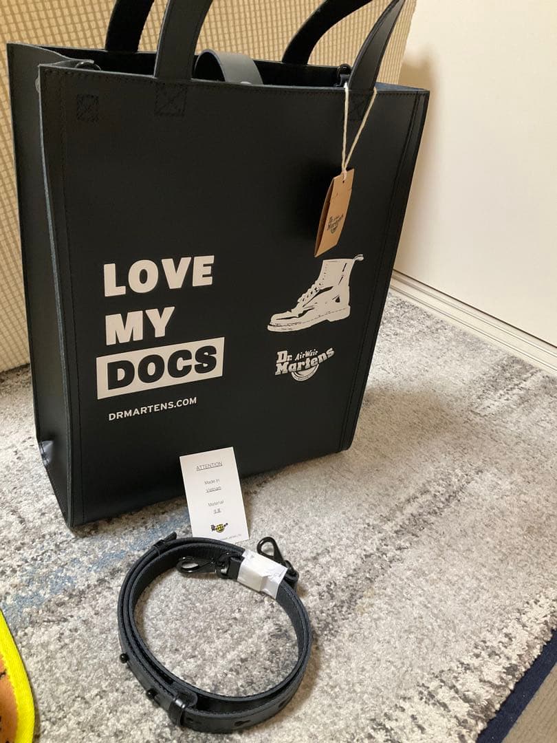 Dr. Martens LOVE MY DOCS トートバッグ