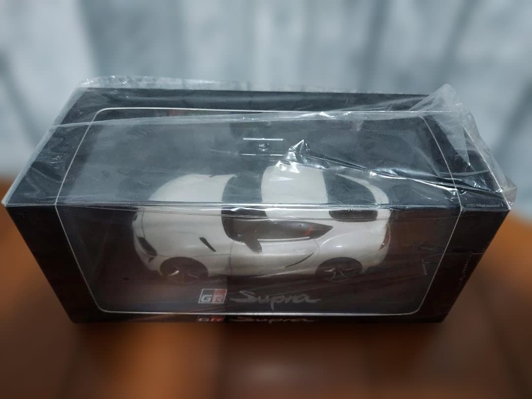 【非売品】GR Supra ホワイトメタリック 1/30ミニカー