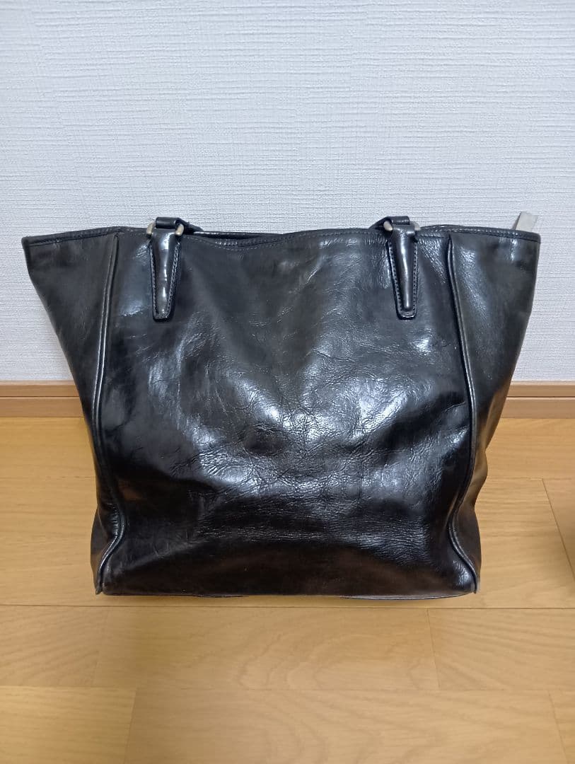 アニアリ　レザートートバッグ　ブラック