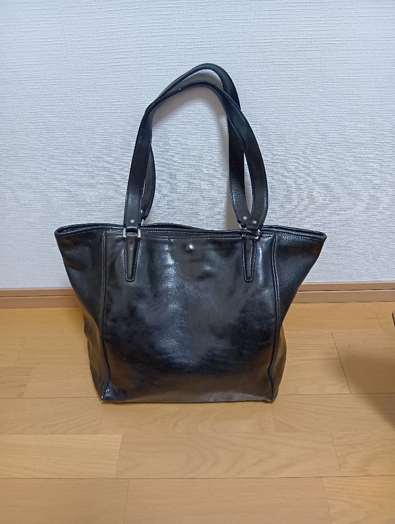 アニアリ　レザートートバッグ　ブラック