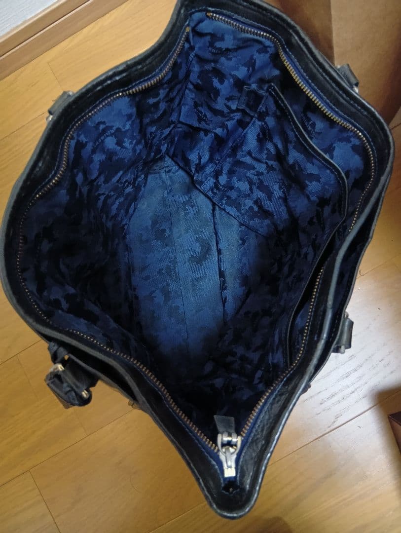 アニアリ　レザートートバッグ　ブラック