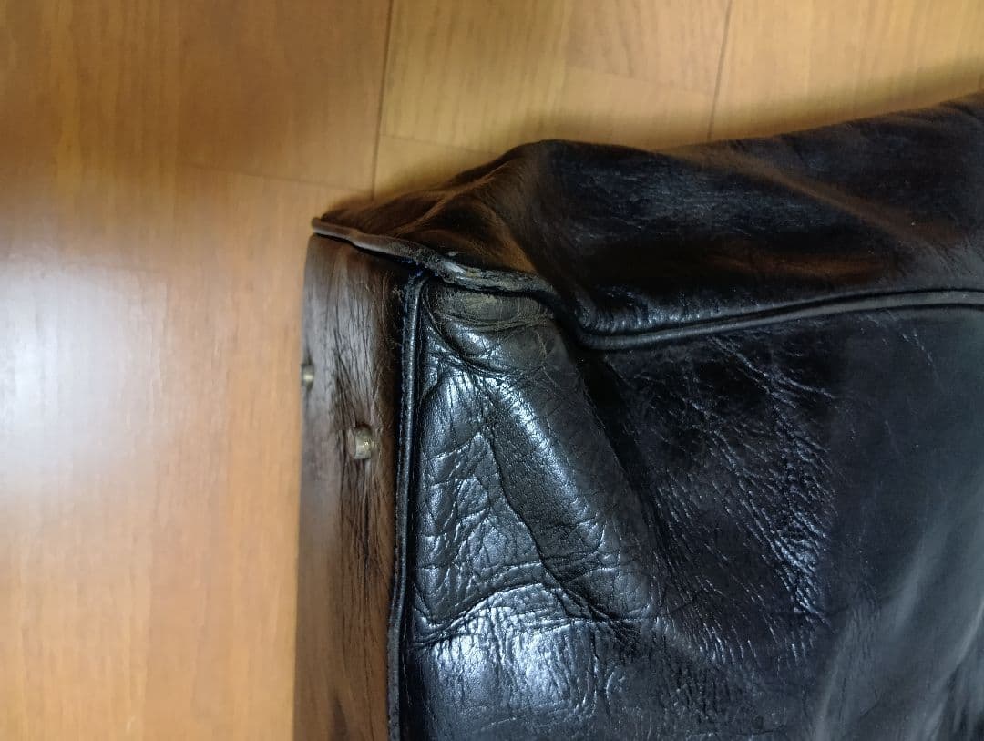 アニアリ　レザートートバッグ　ブラック