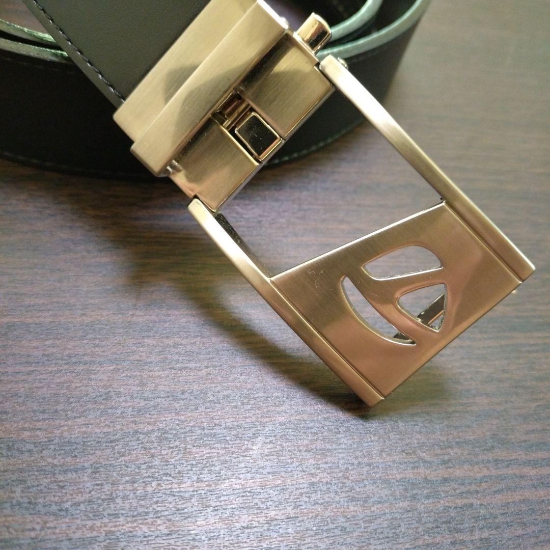 貴重なサイズ　テーラーメイド無段階黒レザーベルト メタルバックル